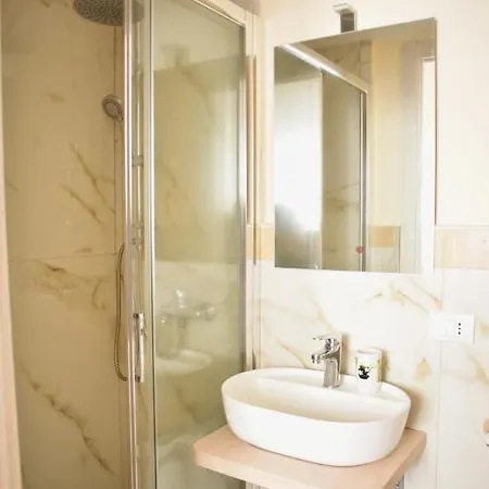 招待所 La Casa Del Sole 加利波利